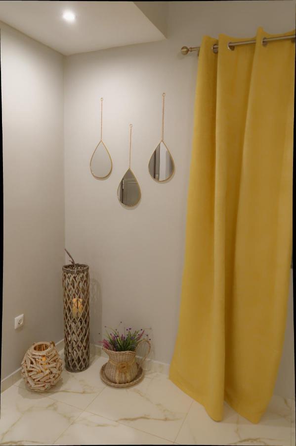 Niriides Apartments Порто Хели Екстериор снимка