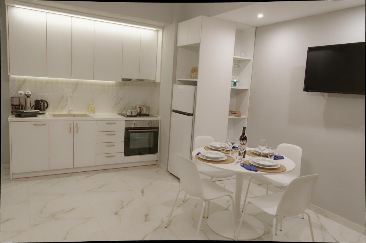 Niriides Apartments Порто Хели Екстериор снимка