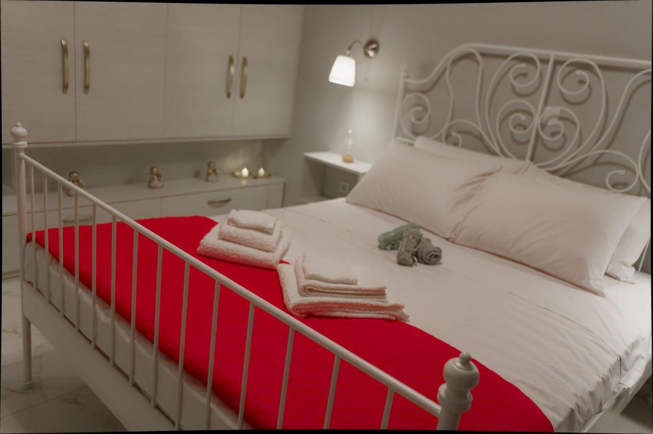 Niriides Apartments Порто Хели Екстериор снимка