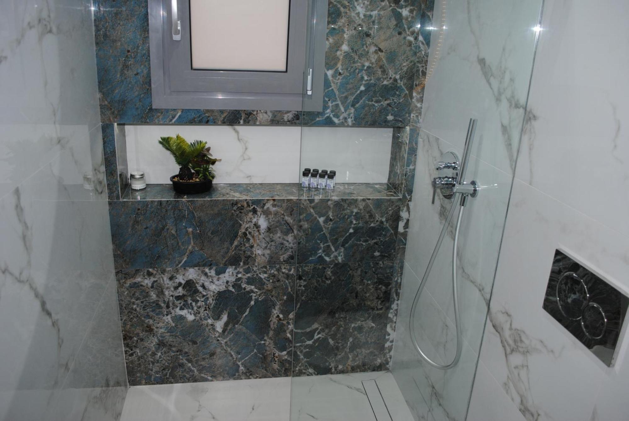 Niriides Apartments Порто Хели Екстериор снимка